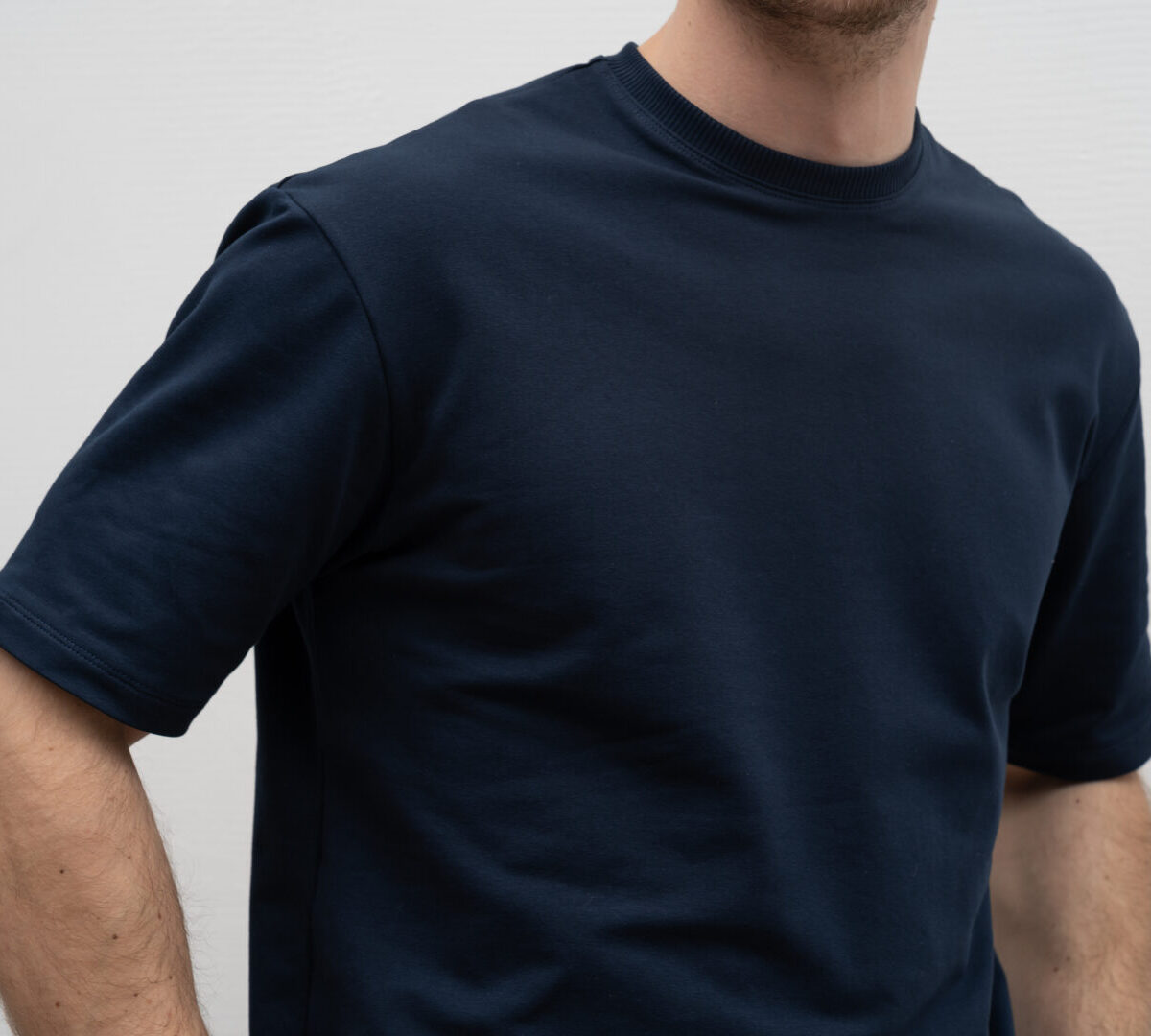 чоловічий мінімалістичний стиль